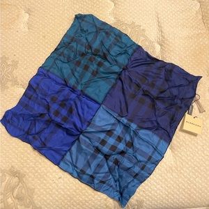 Burberry silk square scarf, NEW 17”x17”